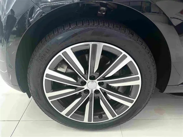 Land Rover Range Rover — Фото автомобиля 5