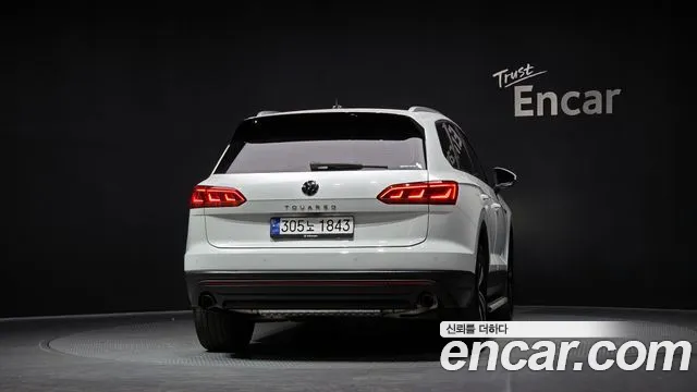 Volkswagen Touareg Touareg 3 поколение 3.0 TDI Premium — Фото автомобиля 4