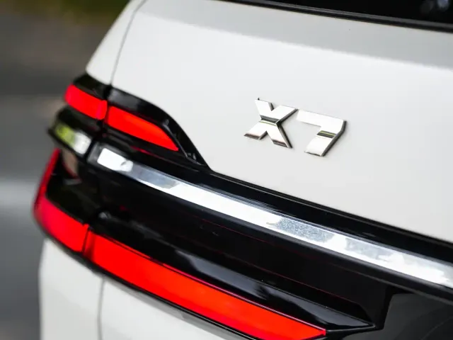BMW X7 — Фото автомобиля 11
