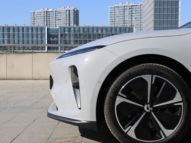 Nio ET5 Touring — Фото автомобиля 3