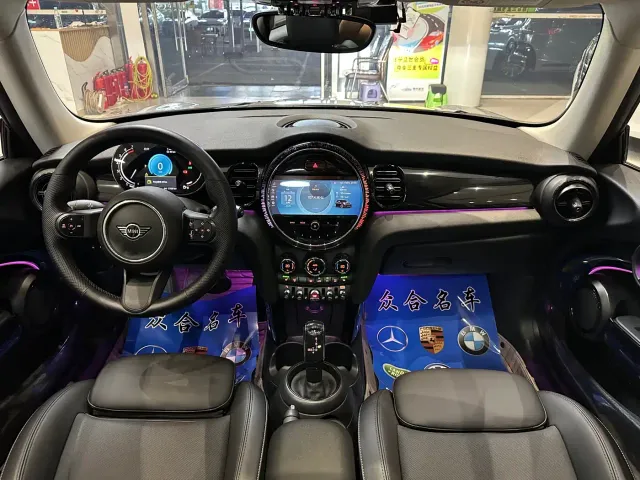 MINI Hatch — Фото автомобиля 11