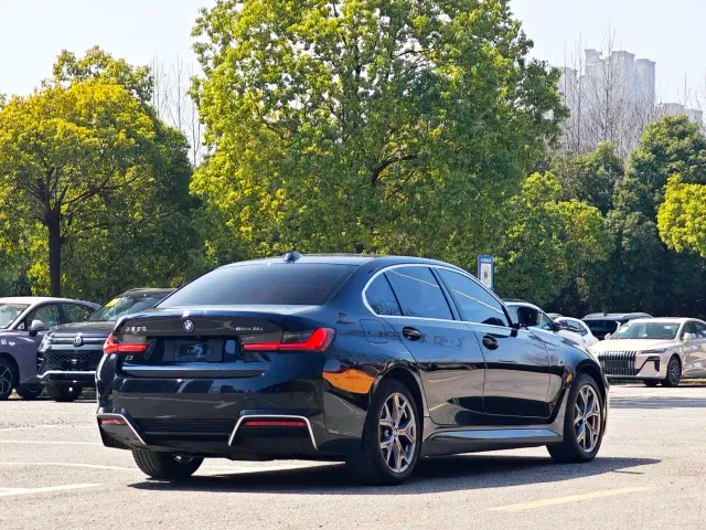 BMW i3 — Фото автомобиля 7