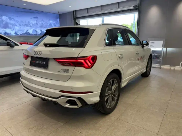 Audi Q3 — Фото автомобиля 5