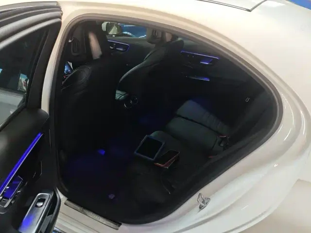 Mercedes-Benz C-Class — Фото автомобиля 6