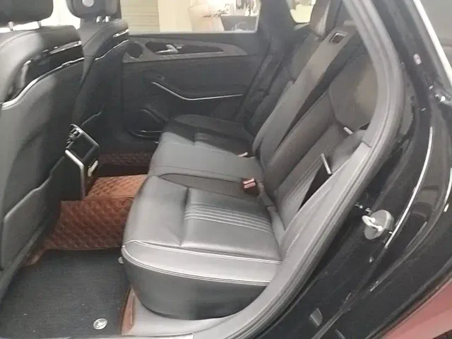 Hongqi H9 — Фото автомобиля 16