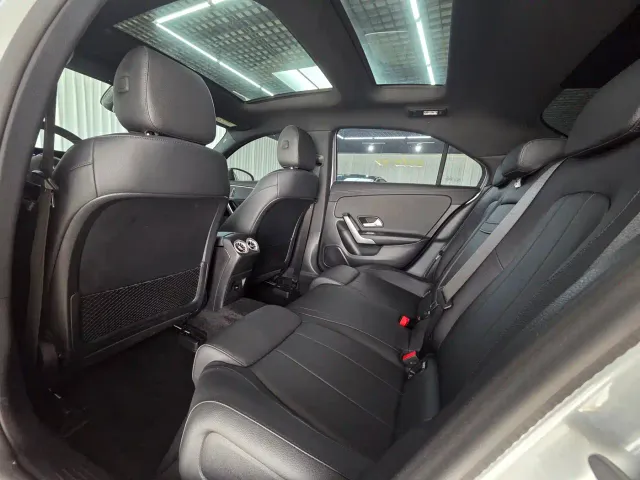 Mercedes-Benz A-Class — Фото автомобиля 11