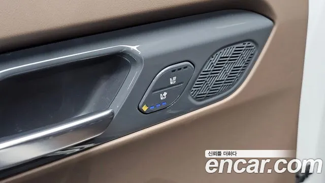 Kia EV9 Long Range 4WD — Фото автомобиля 24