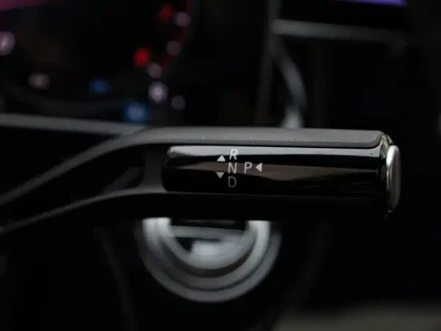 Mercedes-Benz E-Class — Фото автомобиля 28