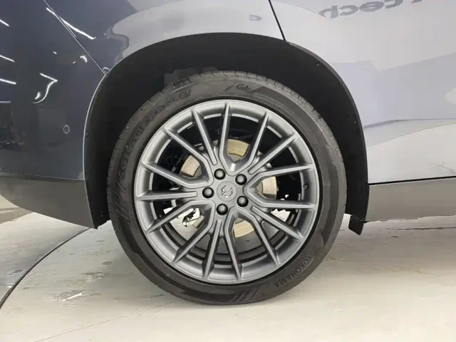 Leapmotor C10 — Фото автомобиля 11