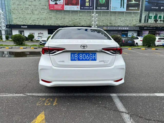 Toyota Corolla — Фото автомобиля 5