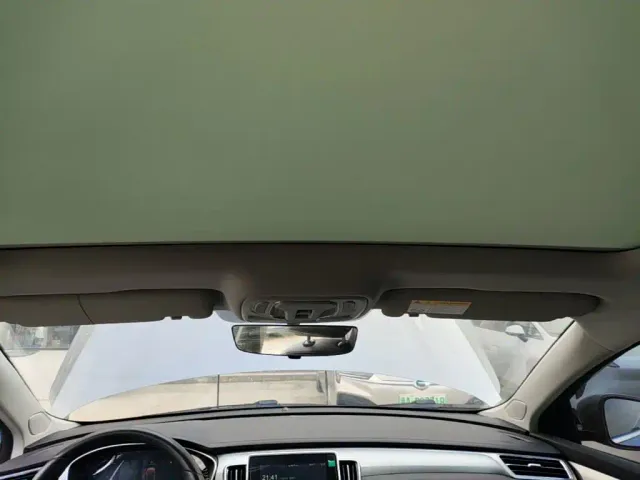 Roewe i6 MAX EV — Фото автомобиля 17