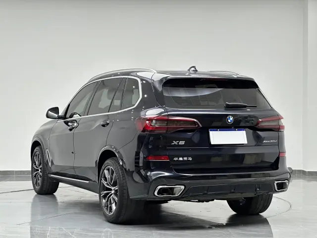 BMW X5 — Фото автомобиля 6