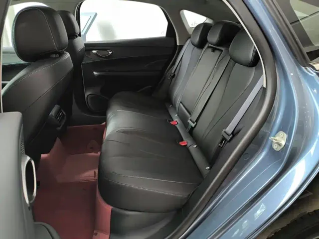 BYD Seal 05 DM-i — Фото автомобиля 16