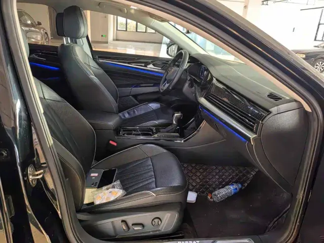 Volkswagen Passat — Фото автомобиля 11