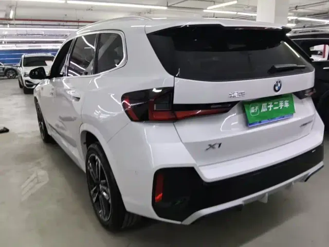 BMW X1 — Фото автомобиля 4