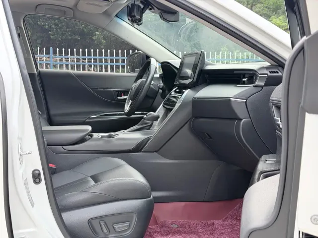 Toyota Harrier — Фото автомобиля 13