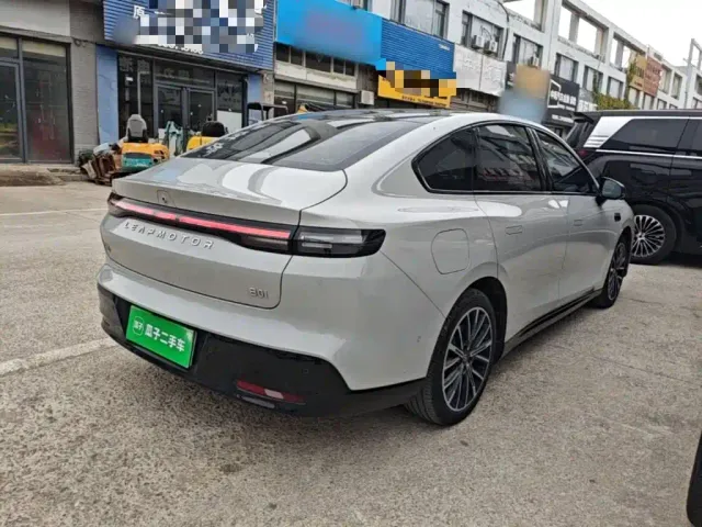 Leapmotor B01 — Фото автомобиля 6