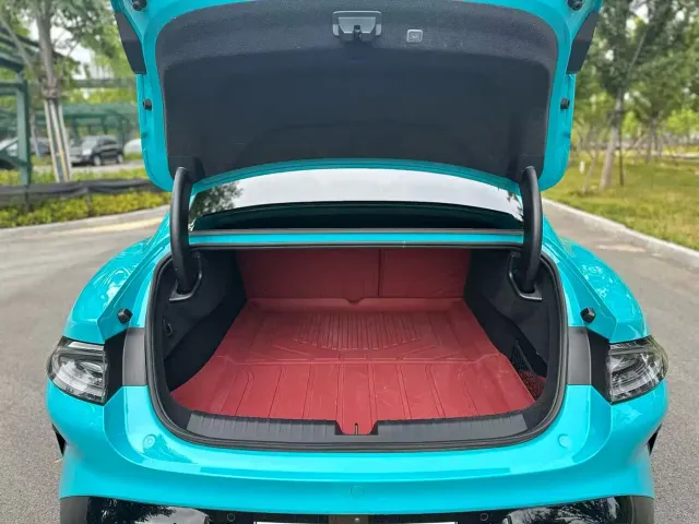 Xiaomi SU7 — Фото автомобиля 6