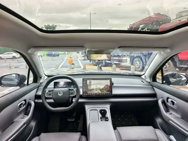 Leapmotor C10 — Фото автомобиля 10