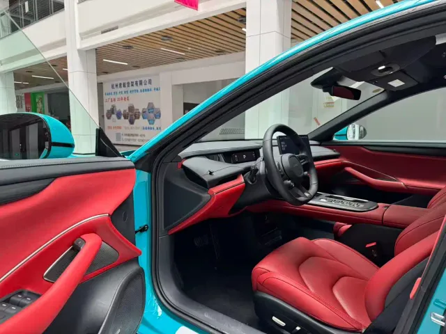 Xiaomi SU7 — Фото автомобиля 9