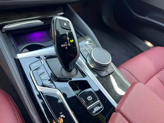 BMW 5 Series — Фото автомобиля 5
