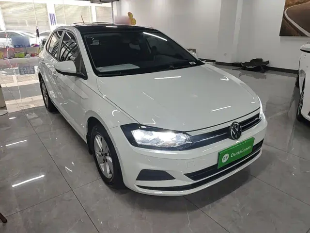 Volkswagen Polo — Фото автомобиля 3