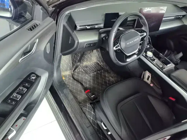 Wuling Starlight — Фото автомобиля 15