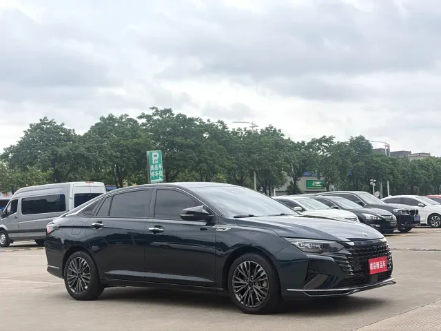Dongfeng Yixuan MAX — Фото автомобиля 3