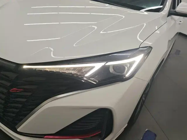 Changan Eado — Фото автомобиля 5