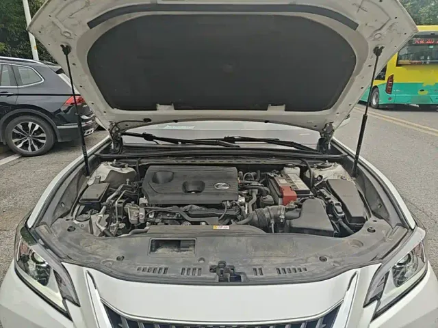 Lexus ES — Фото автомобиля 19