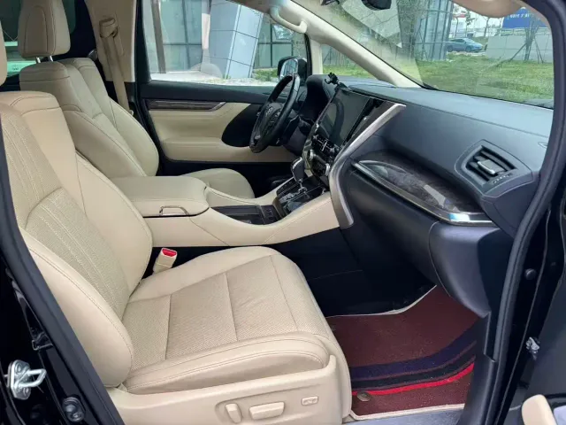 Toyota Vellfire 2021 Crown Hybrid 2.5L HV Premium Edition — Фото автомобиля 7