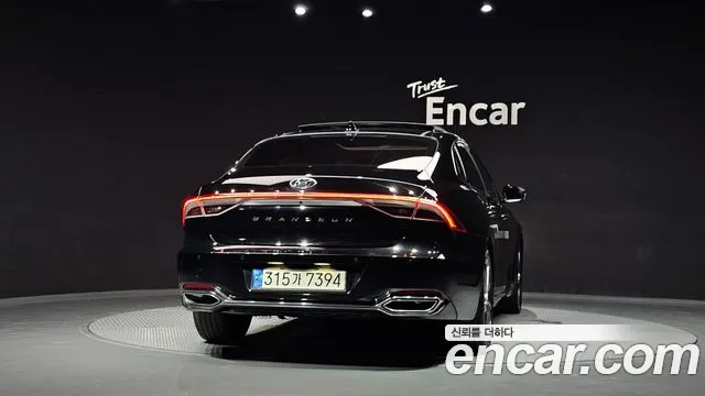 Hyundai Grandeur Новый Grandeur IG — Фото автомобиля 4