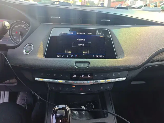 Cadillac XT4 — Фото автомобиля 9