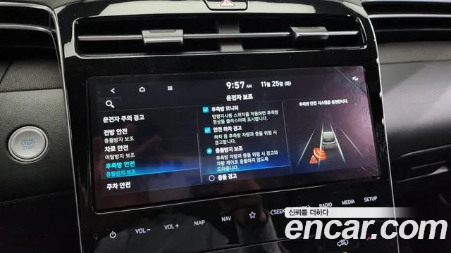 Hyundai Tucson Tucson (NX4) Бензин 1.6 Turbo 4WD — Фото автомобиля 16