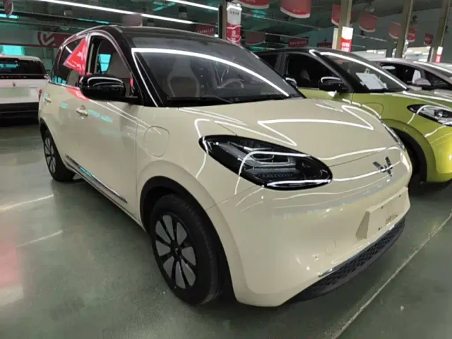 Wuling Bingo — Фото автомобиля 3