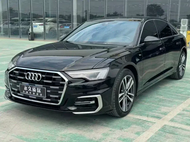 Фотография автомобиля — Audi A6L