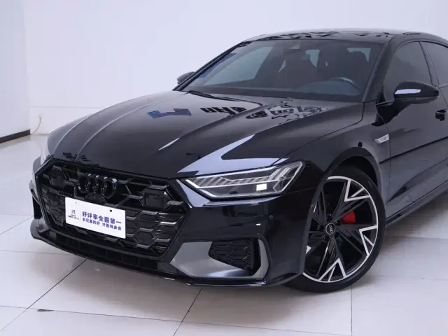 Audi Audi A7L 2024 45 TFSI quattro Black Warrior Edition — Фото автомобиля 3