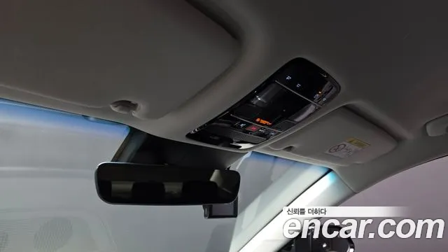 Hyundai Grandeur Grandeur (GN7) 2.5 Бензин 2WD — Фото автомобиля 17