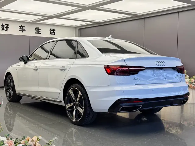 Audi A4L — Фото автомобиля 13