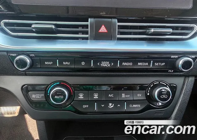 Kia Niro — Фото автомобиля 14