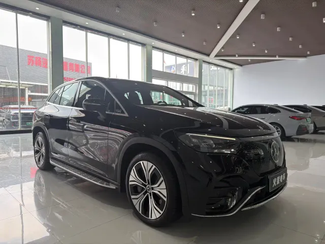 Mercedes-Benz EQE SUV — Фото автомобиля 19