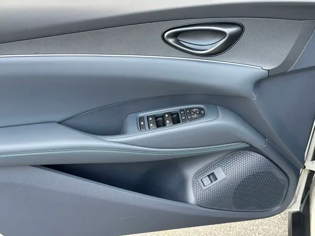 BYD Seal 06 DM-i Touring — Фото автомобиля 17