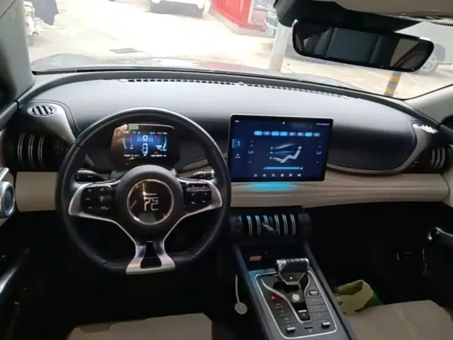 BYD Yuan PLUS — Фото автомобиля 9