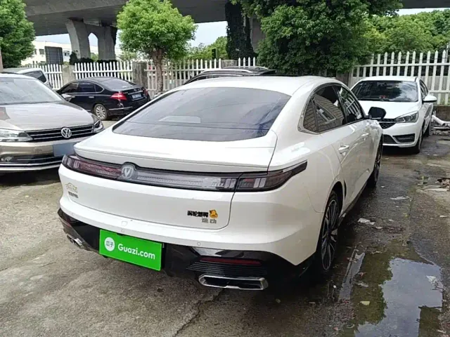 Changan Eado — Фото автомобиля 6