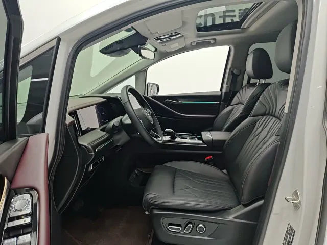 GAC Trumpchi M8 — Фото автомобиля 3