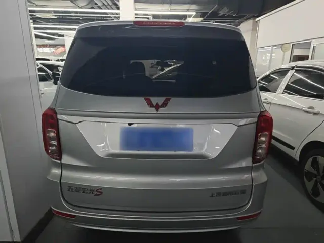 Wuling Hongguang — Фото автомобиля 5