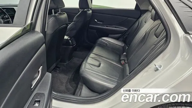 Hyundai Avante CN7 — Фото автомобиля 12