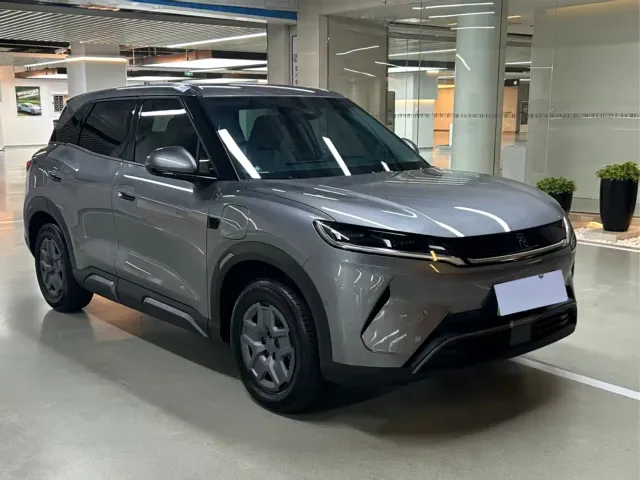 BYD Yuan UP — Фото автомобиля 3