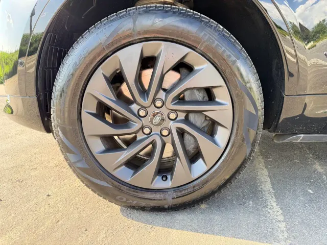 Land Rover Discovery — Фото автомобиля 10