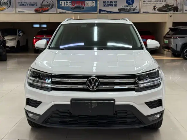 Volkswagen Tharu — Фото автомобиля 2